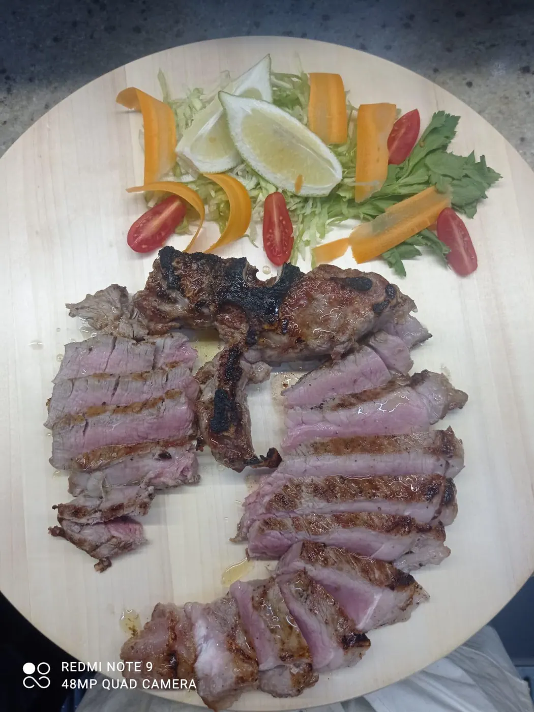 Carne affettata con contorno — Sikania