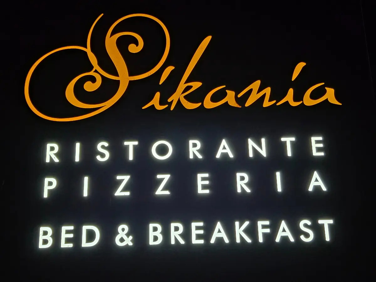 Insegna Sikania Ristorante Pizzeria Bed and Breakfast